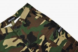 BERMUDA-MARCA-DRAMA-CARGO-cor-verde-militar-CAMUFLADA-estilo-skate-sucata-brazil-maua-moda-skatista-_2 (1)